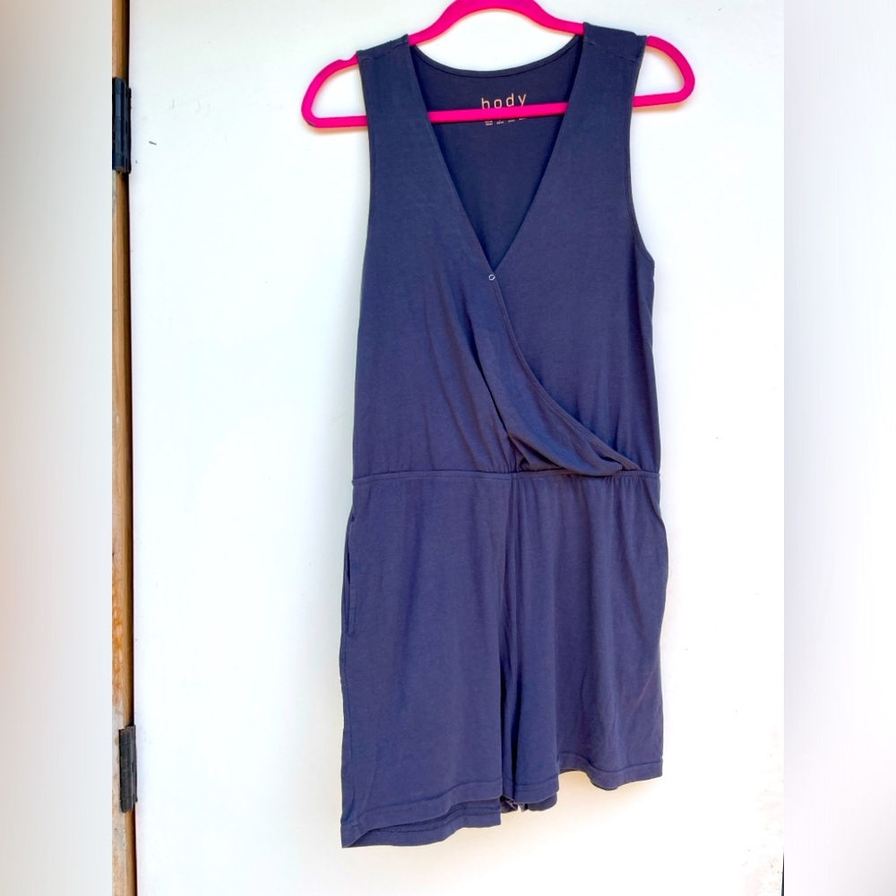 Jersey romper. Size 6-8